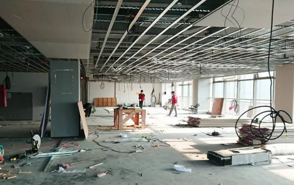 某國際貨運(yùn)施工動(dòng)態(tài)實(shí)拍(圖1)