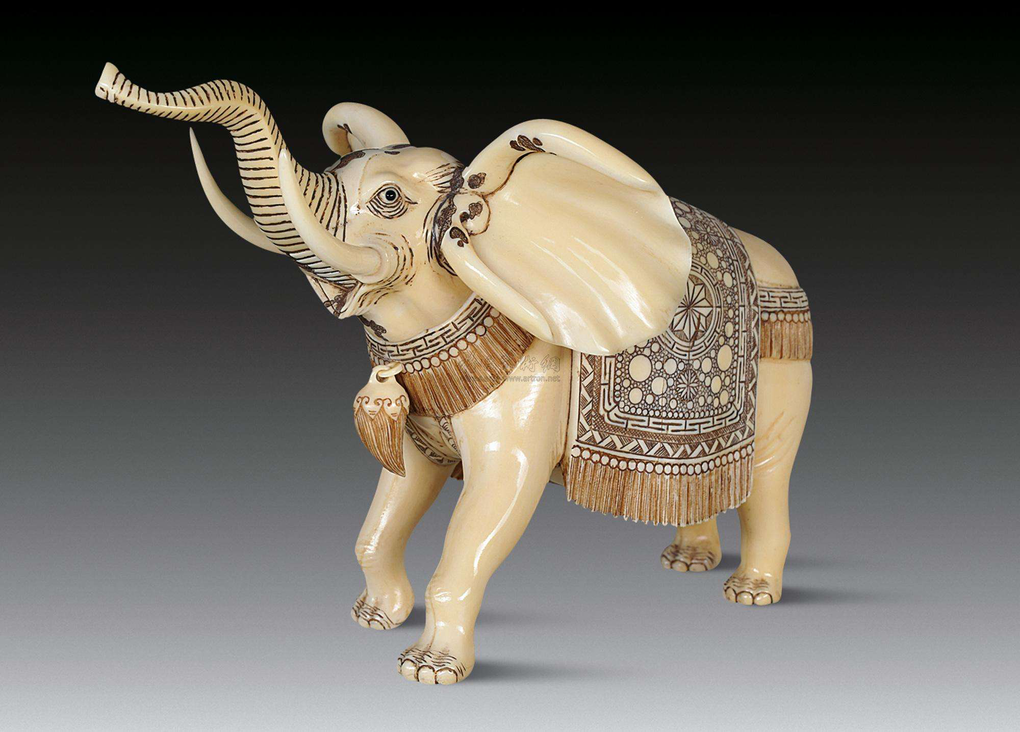 辦公寫字臺(tái)風(fēng)水詳解，什么擺件能提升事業(yè)運(yùn)？(圖2)