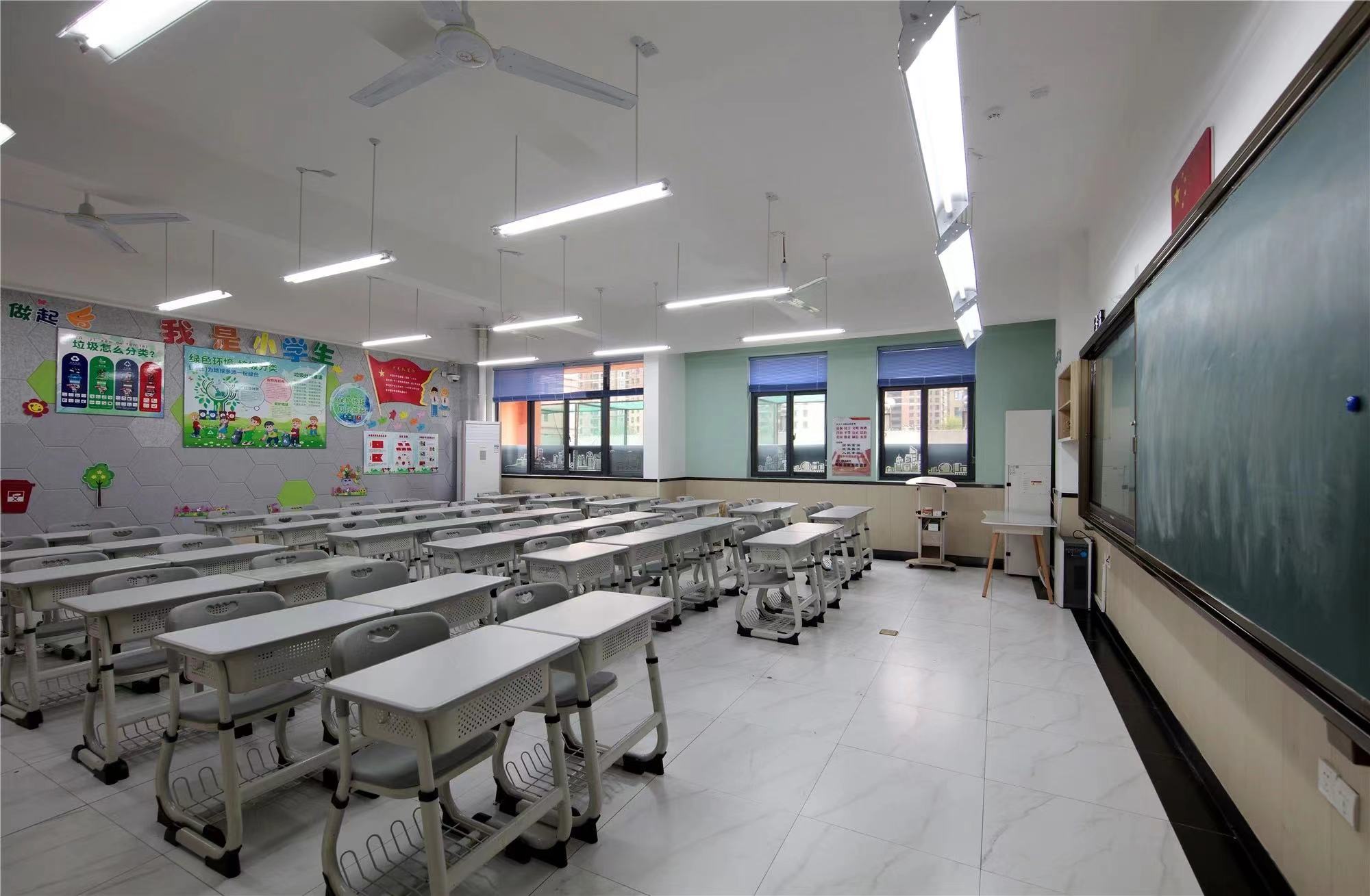 【學(xué)校案例】今泰裝飾在武漢市先后完成了與紅領(lǐng)巾學(xué)校6個(gè)校區(qū)的項(xiàng)目交付！(圖7)