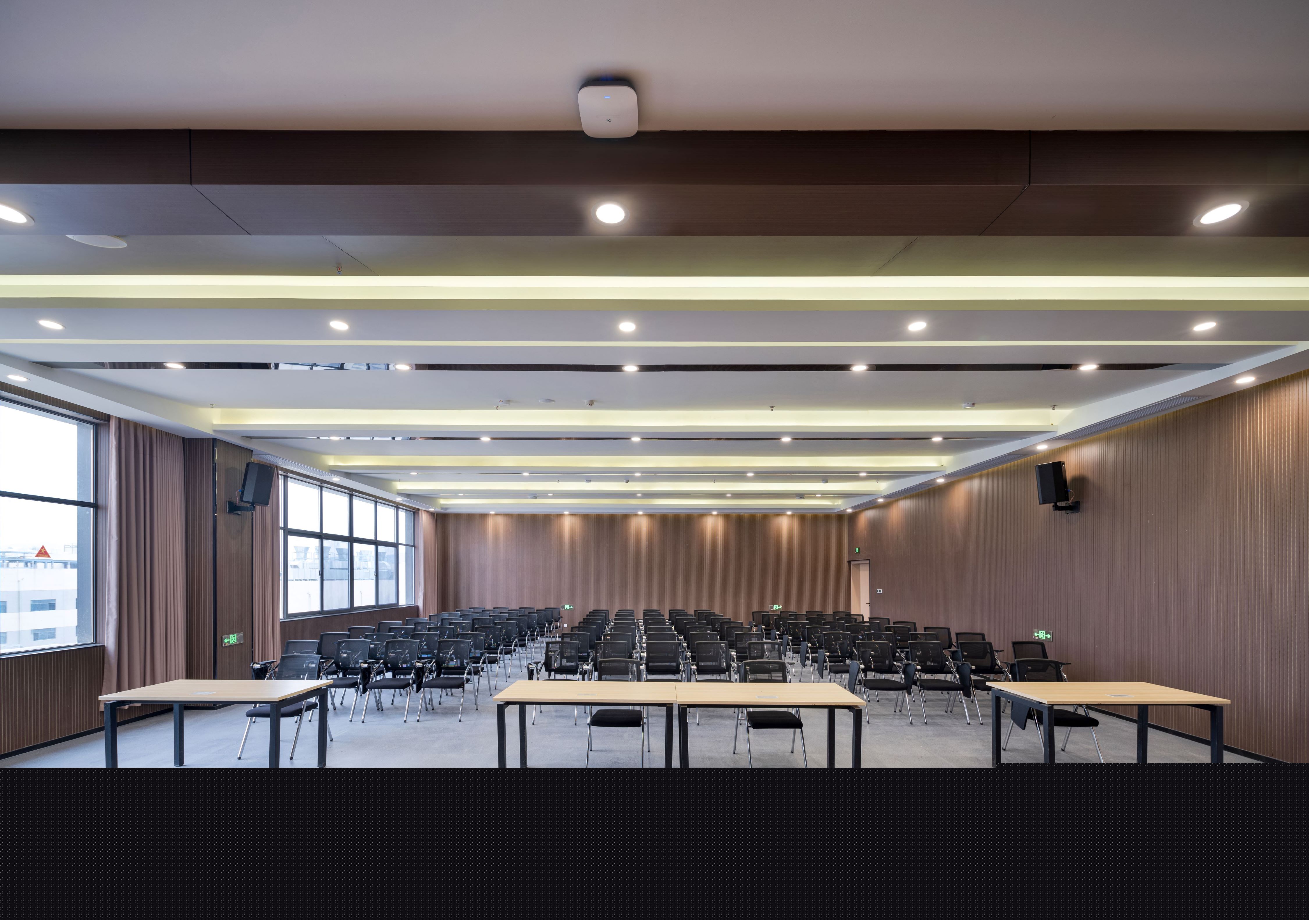 【完工案例】人福醫(yī)藥黃岡總部辦公室裝修完工！(圖9)